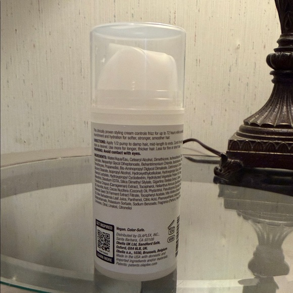 OLAPLEX No.6 Bond Smoother with White and Gold Accents - Picture 2 of 2